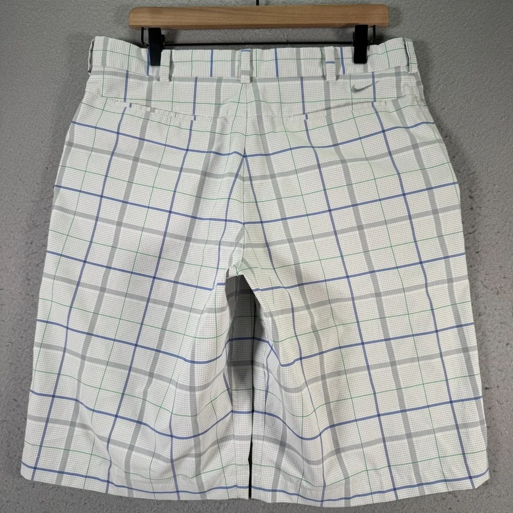 Nike Golf Chino Shorts Mens 34 White Plaid Flat Front Active Sportswear 12
